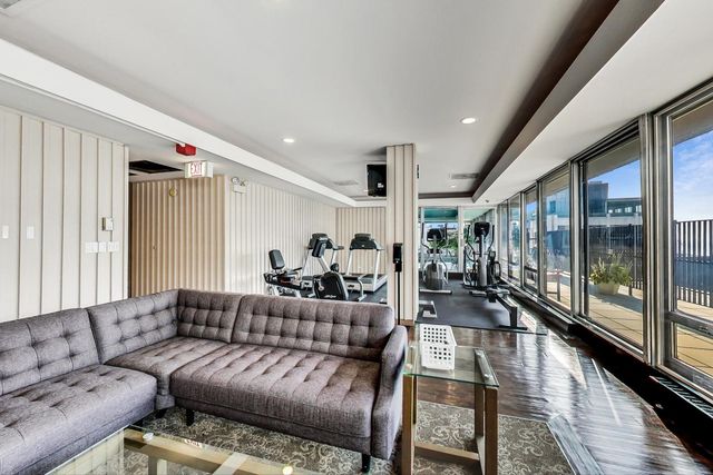 201 E Chestnut Street 3A, Chicago, IL 60611