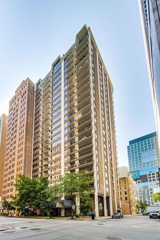 201 E Chestnut Street 3A, Chicago, IL 60611