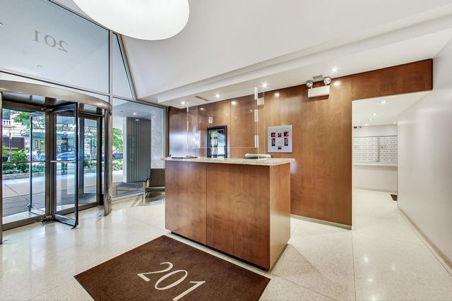 201 E Chestnut Street 3A, Chicago, IL 60611
