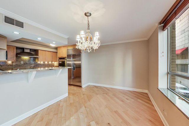 201 E Chestnut Street 3A, Chicago, IL 60611