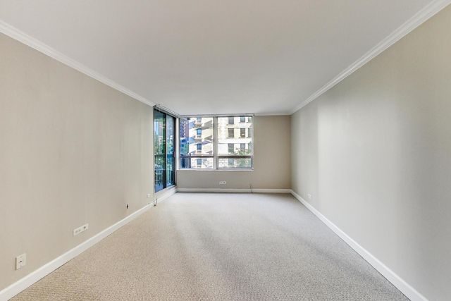 201 E Chestnut Street 3A, Chicago, IL 60611