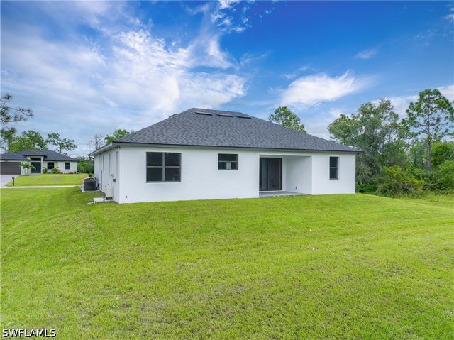 2916 23rd ST W, Lehigh Acres, FL 33971