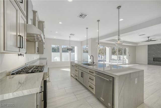 3423 Spanish Winds Court, Las Vegas, NV 89141