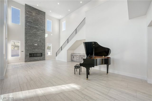 3423 Spanish Winds Court, Las Vegas, NV 89141