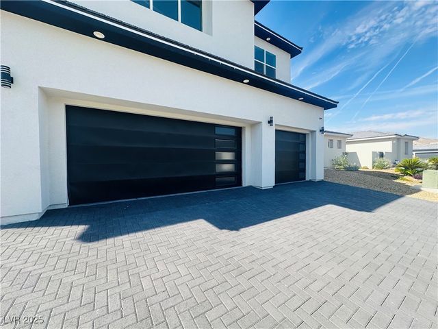 3423 Spanish Winds Court, Las Vegas, NV 89141