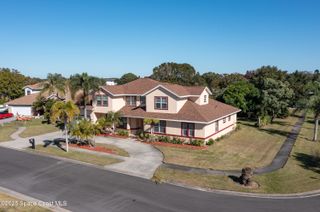 809 Champions Drive NE, Palm Bay, FL 32905