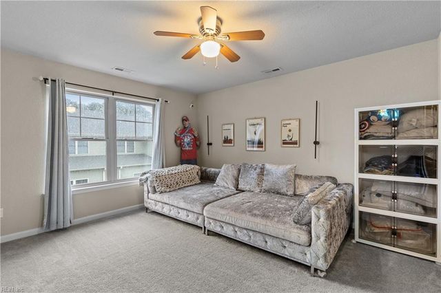 200 Seasons Cir Unit 305, Suffolk, VA 23434
