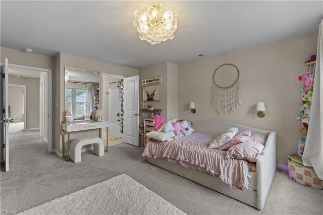 200 Seasons Cir Unit 305, Suffolk, VA 23434