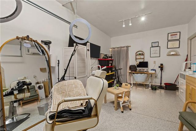 200 Seasons Cir Unit 305, Suffolk, VA 23434