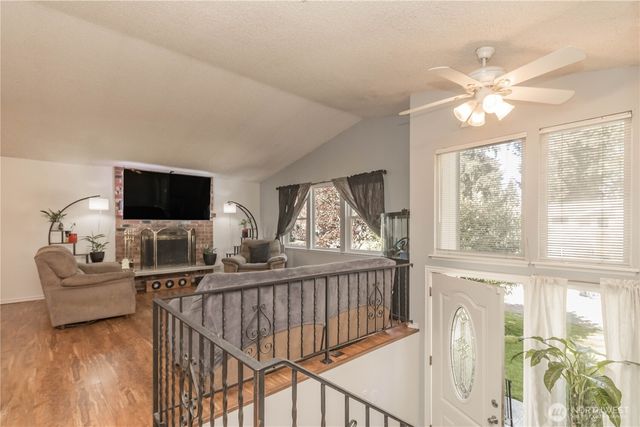 19303 10th Ave E, Spanaway, WA 98387