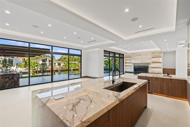 2441 NE 48th Court, Lighthouse Point, FL 33064