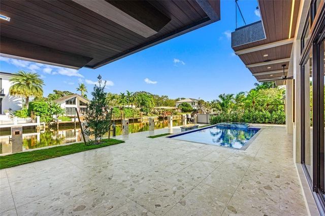 2441 NE 48th Court, Lighthouse Point, FL 33064