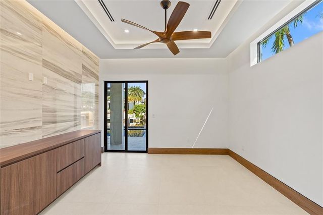 2441 NE 48th Court, Lighthouse Point, FL 33064