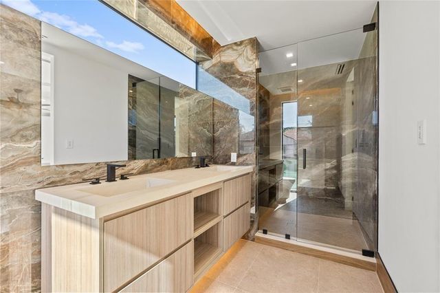 2441 NE 48th Court, Lighthouse Point, FL 33064