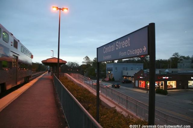 1720 Central Street 419, Evanston, IL 60201