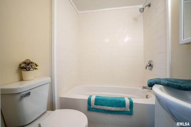 317 N 8TH Street, Herrin, IL 62948