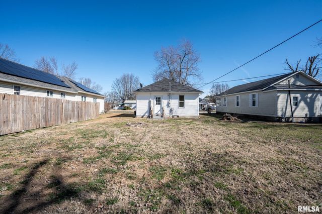 317 N 8TH Street, Herrin, IL 62948