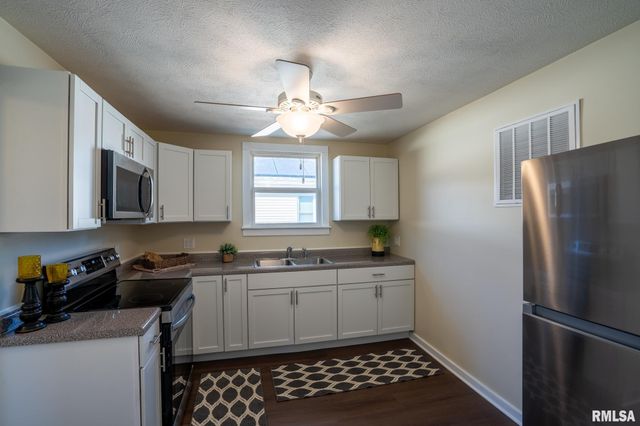 317 N 8TH Street, Herrin, IL 62948