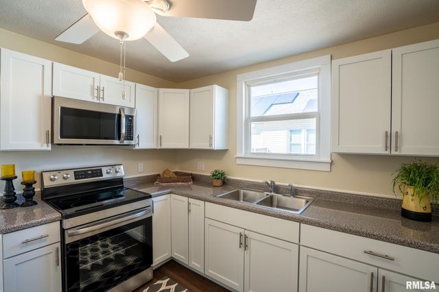 317 N 8TH Street, Herrin, IL 62948