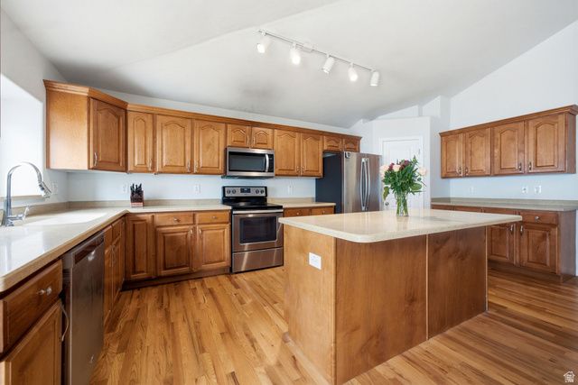 5639 W PINE SHADE PL, West Valley City, UT 84118