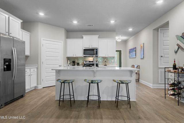 7781 Coral Lane, Ocean Springs, MS 39564