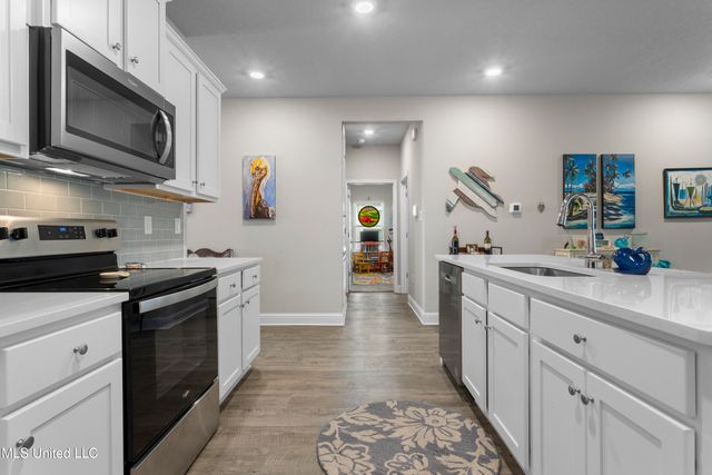 7781 Coral Lane, Ocean Springs, MS 39564