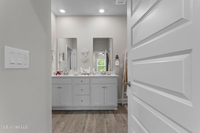 7781 Coral Lane, Ocean Springs, MS 39564