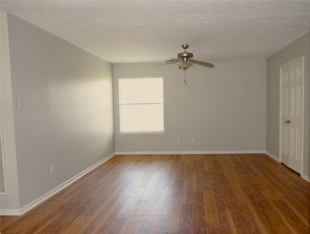 1235 Deer Ridge Drive, League City, TX 77573