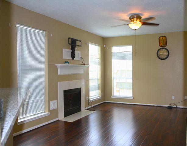1235 Deer Ridge Drive, League City, TX 77573