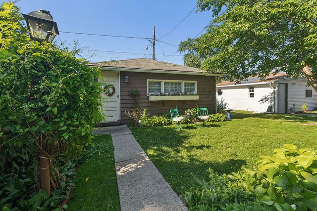 2636 Burr Oak Avenue, Blue Island, IL 60406