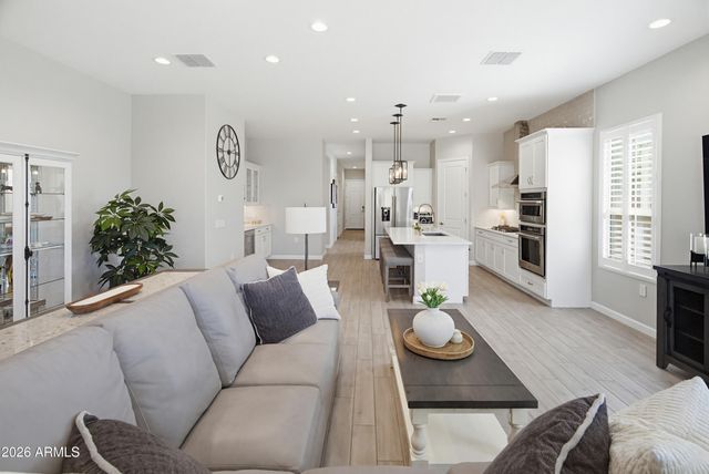 2120 E PARK VIEW Lane, Phoenix, AZ 85024