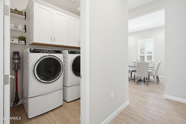 2120 E PARK VIEW Lane, Phoenix, AZ 85024