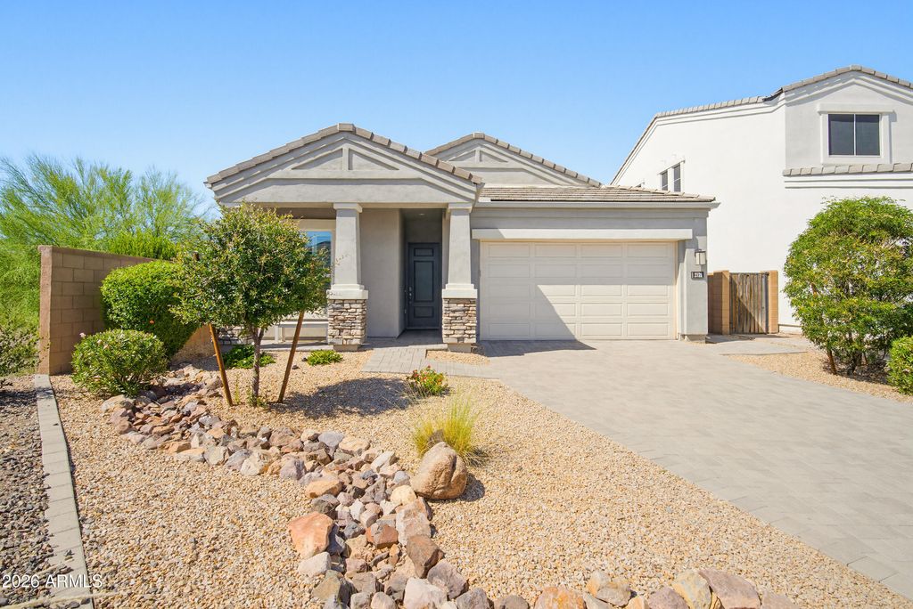 2120 E PARK VIEW Lane, Phoenix, AZ 85024