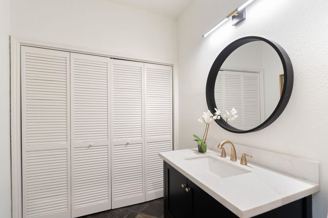 153 Sage Road, Houston, TX 77056