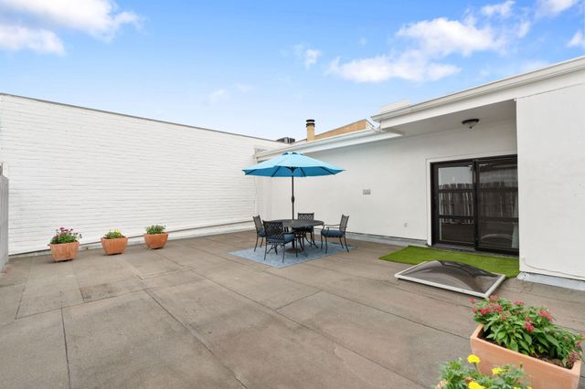 153 Sage Road, Houston, TX 77056