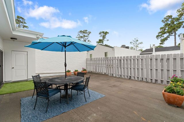 153 Sage Road, Houston, TX 77056