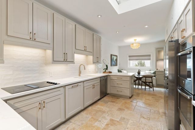 153 Sage Road, Houston, TX 77056