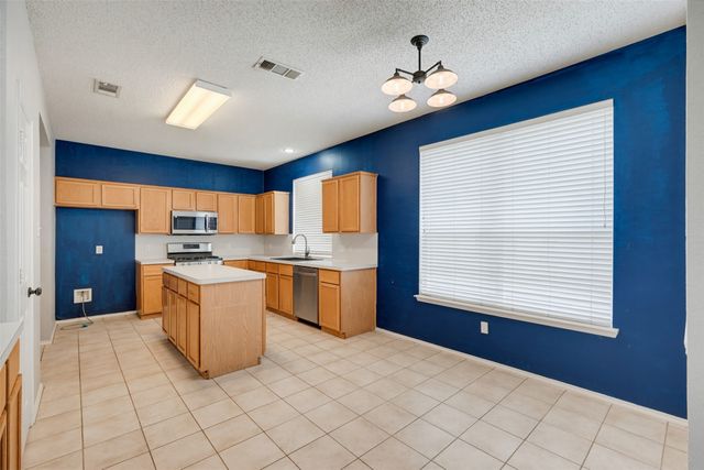 6112 Bowin Drive, Fort Worth, TX 76132