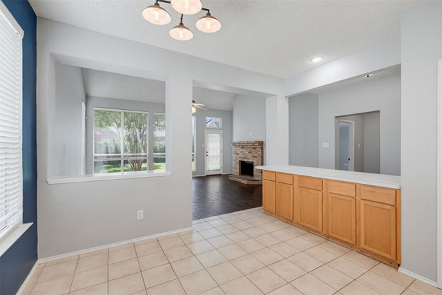 6112 Bowin Drive, Fort Worth, TX 76132