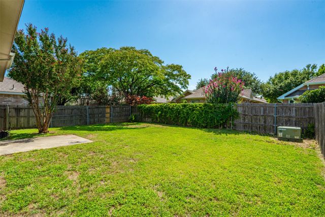 6112 Bowin Drive, Fort Worth, TX 76132