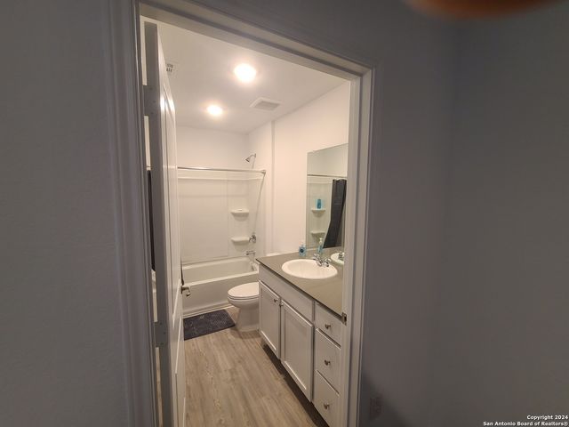 13222 DUTRA RD, San Antonio, TX 78221
