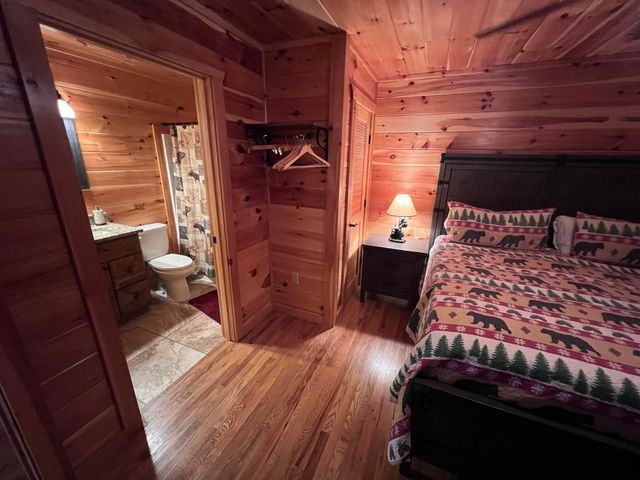 216 W Pinnacle Drive, Gatlinburg, TN 37738