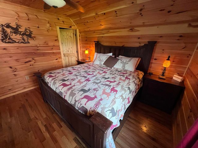 216 W Pinnacle Drive, Gatlinburg, TN 37738