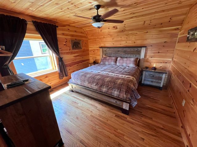 216 W Pinnacle Drive, Gatlinburg, TN 37738