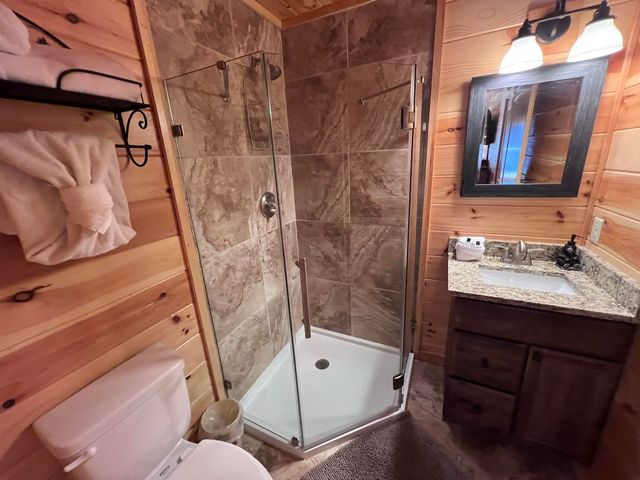 216 W Pinnacle Drive, Gatlinburg, TN 37738