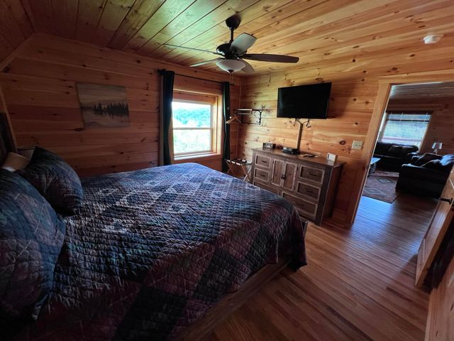 216 W Pinnacle Drive, Gatlinburg, TN 37738