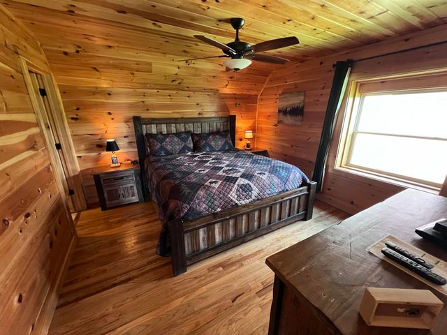 216 W Pinnacle Drive, Gatlinburg, TN 37738