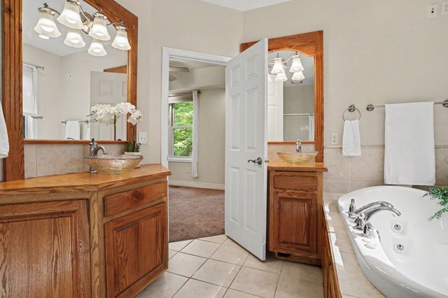 4356 E E Avenue, Cooper Twp, MI 49004