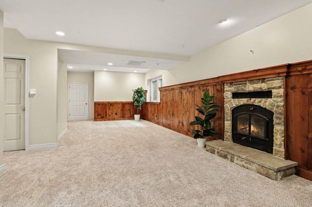 4356 E E Avenue, Cooper Twp, MI 49004