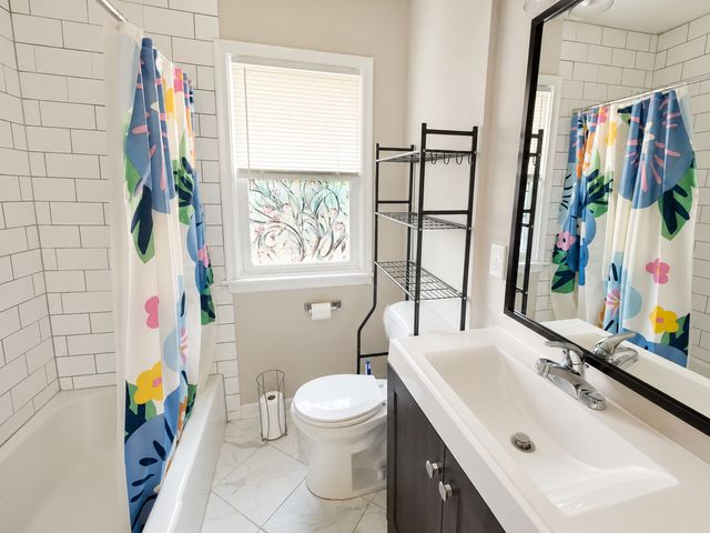 211 E Spruce Street, South Saint Paul, MN 55075